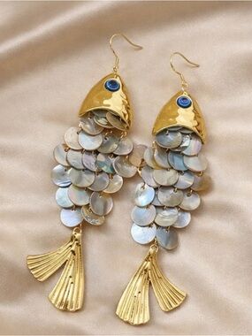 New Perla Fish Goddess Gold Earrings
